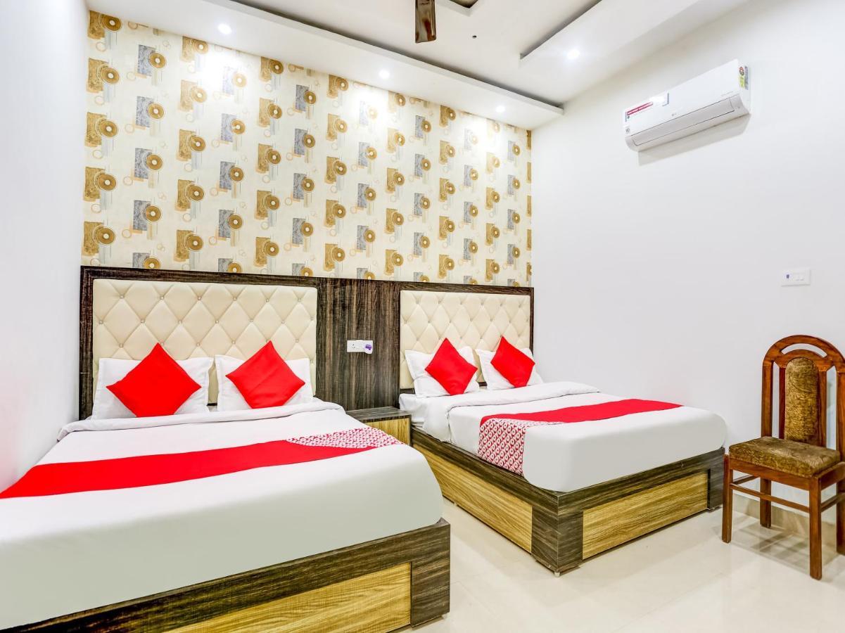 Oyo 75850 Vishwanath Guest House 바라나시 외부 사진