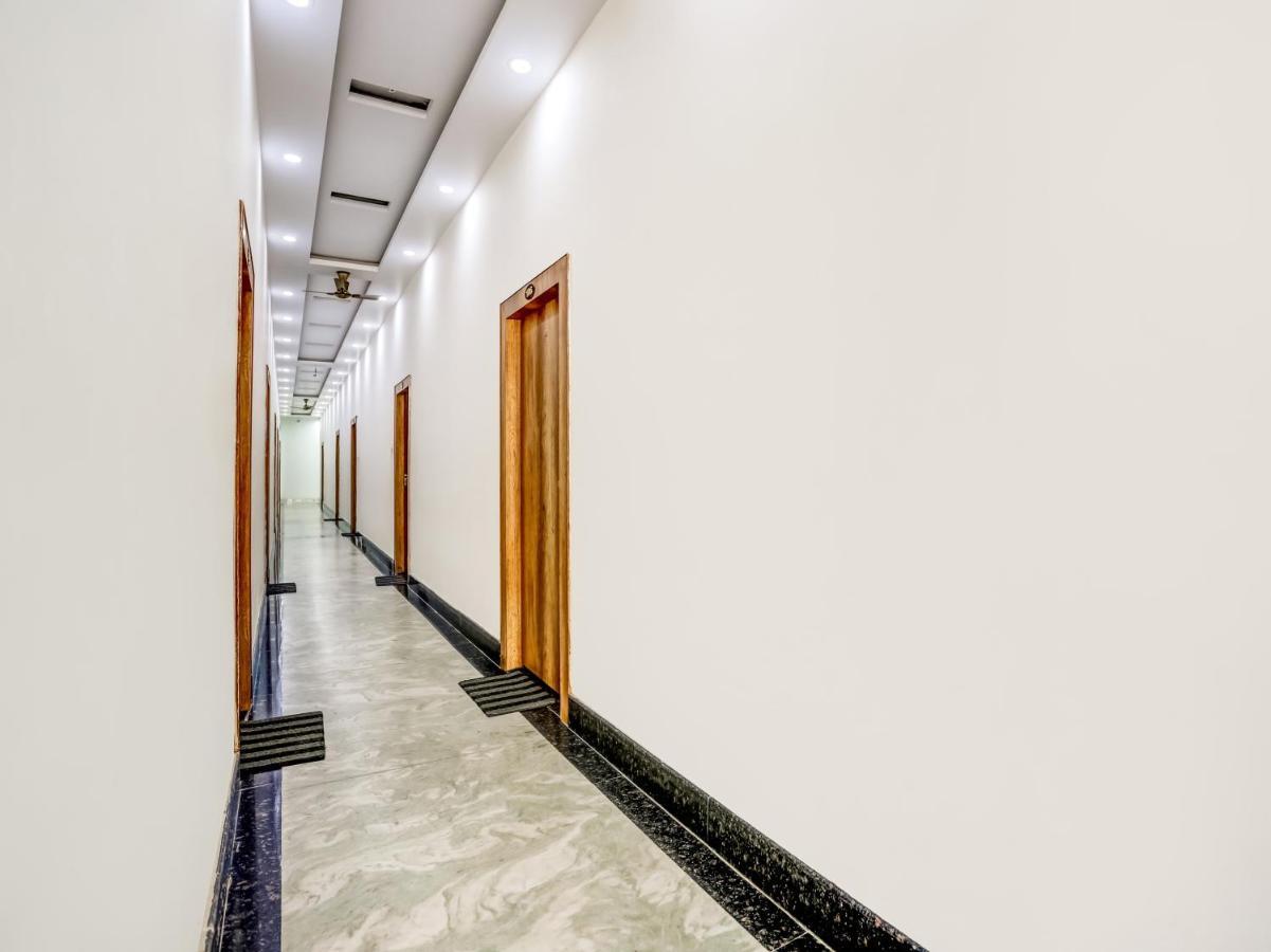 Oyo 75850 Vishwanath Guest House 바라나시 외부 사진